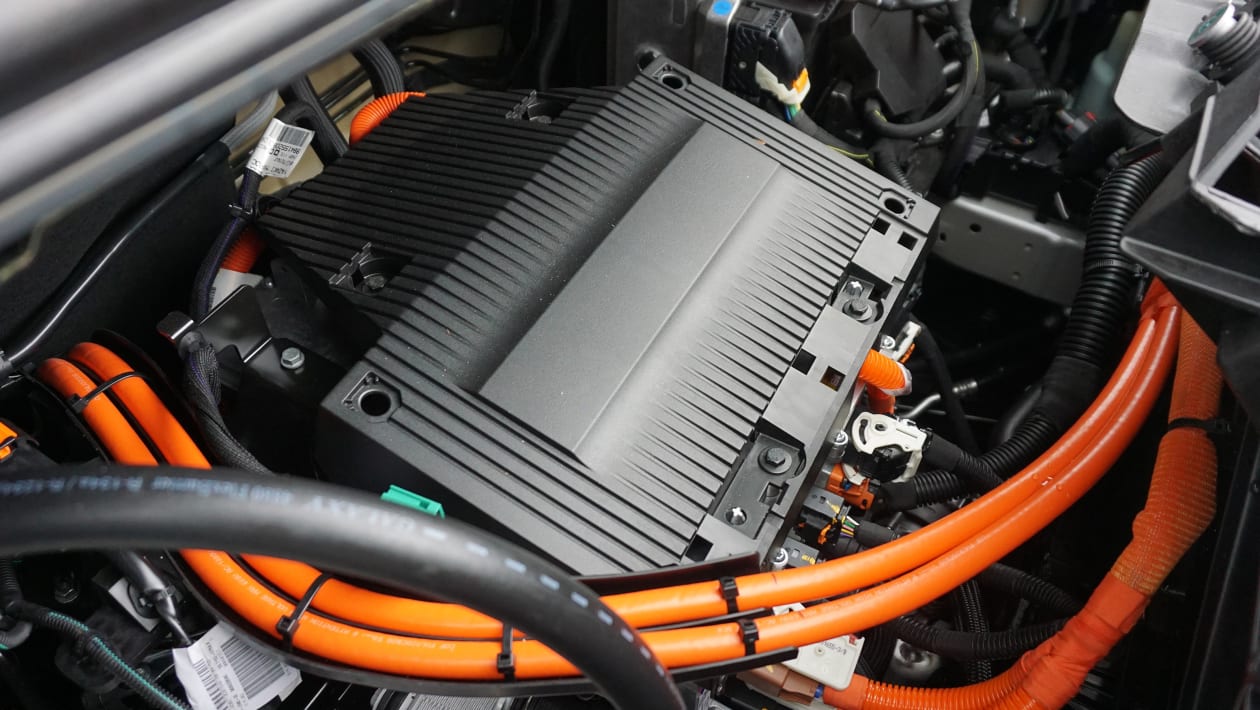 Do electric cars need oil? Carbuyer